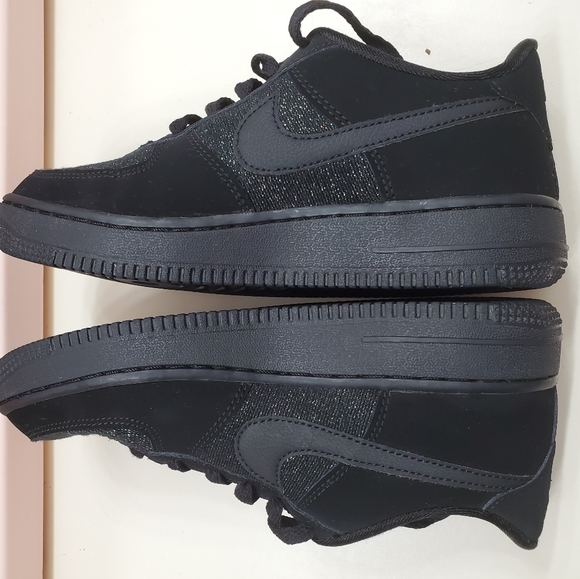 Nike Air Force 1 - Picture 3 of 5